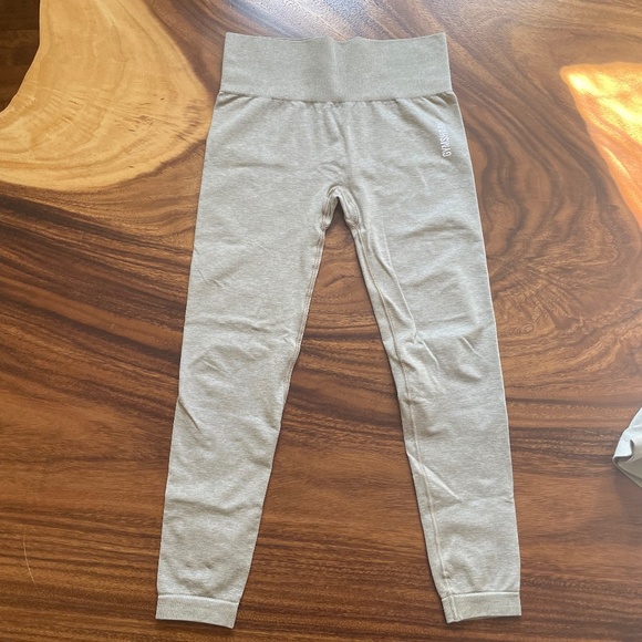 Gymshark 2 Piece Set, Adapt Marl Seamless Crop Top and Leggings,  Beige, Size M - Picture 8 of 12